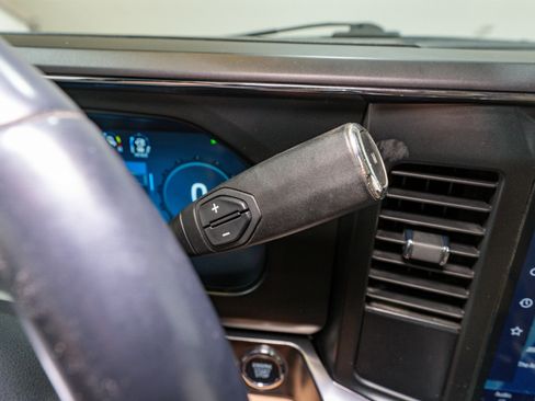 Used 2023 Ford F250 Lariat w/ Chrome Package image 34