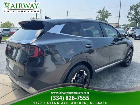 Used 2026 Kia Sportage EX FWD image 6