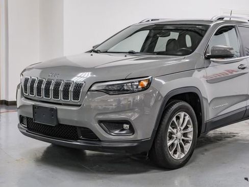 Used 2020 Jeep Cherokee Latitude Plus w/ Comfort/Convenience Group image 8