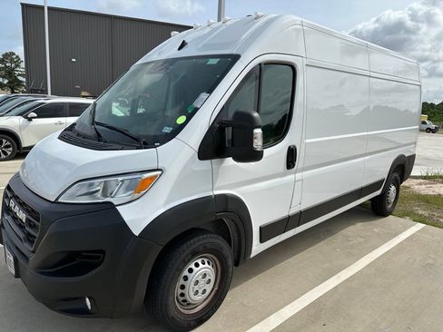 Used 2026 RAM ProMaster 2500 w/ Convenience Group FWD image 1