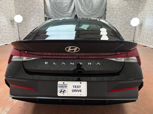 New 2026 Hyundai Elantra SEL Sport FWD image 6