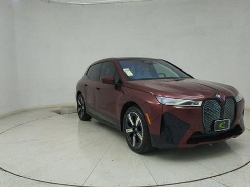 Used 2023 BMW iX xDrive50 w/ Premium Package image 69