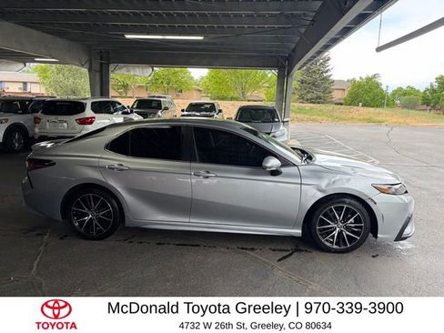 Used 2024 Toyota Camry SE FWD image 4