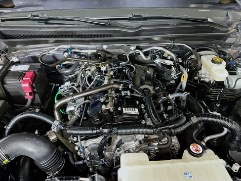 Used 2024 Toyota Tacoma TRD Off-Road image 32