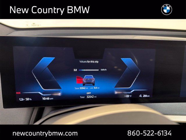 Used 2024 BMW iX xDrive50 w/ Sport Package AWD/4WD image 13