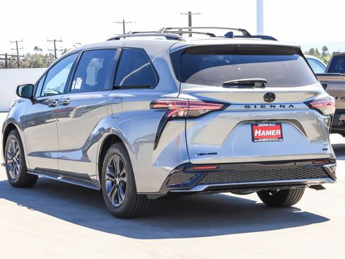 New 2026 Toyota Sienna XSE AWD/4WD image 5