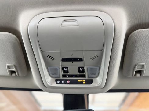 Used 2017 GMC Acadia Denali w/ Technology Package AWD/4WD image 41
