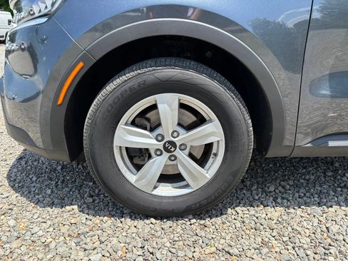 Used 2021 Kia Sorento LX AWD/4WD image 9