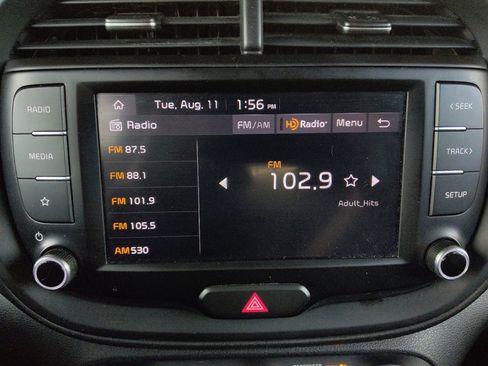 Used 2023 Kia Soul LX w/ LX Technology Package FWD image 25