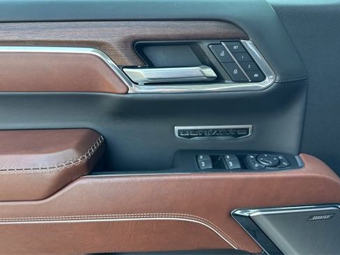 Used 2024 GMC Sierra 1500 Denali Ultimate image 11