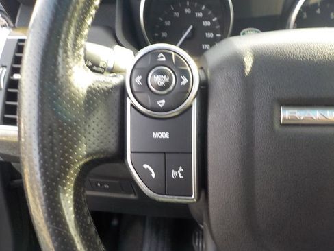 Used 2016 Land Rover Range Rover Sport SE image 11