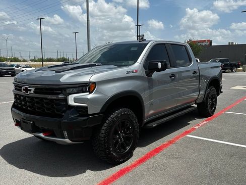 Used 2024 Chevrolet Silverado 1500 ZR2 w/ Technology Package AWD/4WD image 5