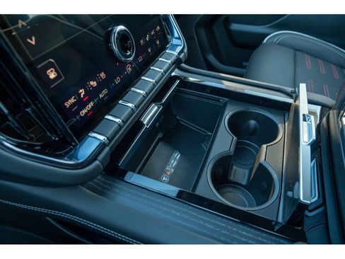 New 2026 GMC Yukon AT4 Ultimate w/ LPO, Floor Liner Package AWD/4WD image 26