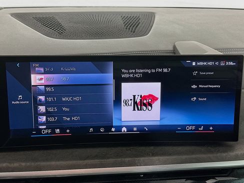 Used 2024 BMW X5 sDrive40i image 21