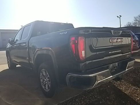 Certified 2025 GMC Sierra 1500 SLT image 15