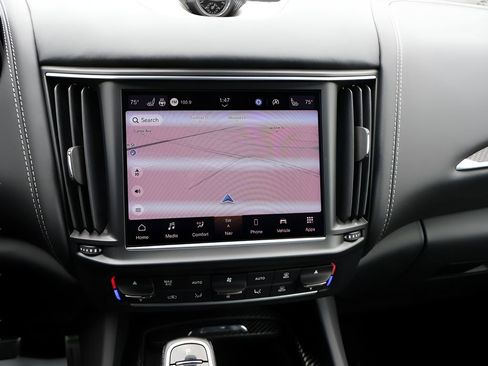Used 2022 Maserati Levante Modena AWD/4WD image 22