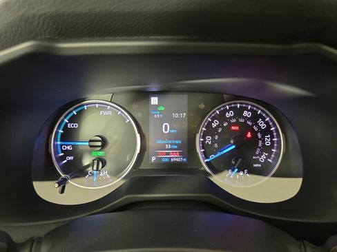 Used 2022 Toyota RAV4 LE AWD/4WD image 16