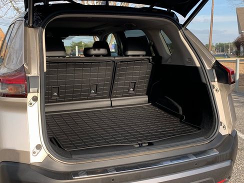 Used 2022 Nissan Rogue SL w/ SL Premium Package image 8