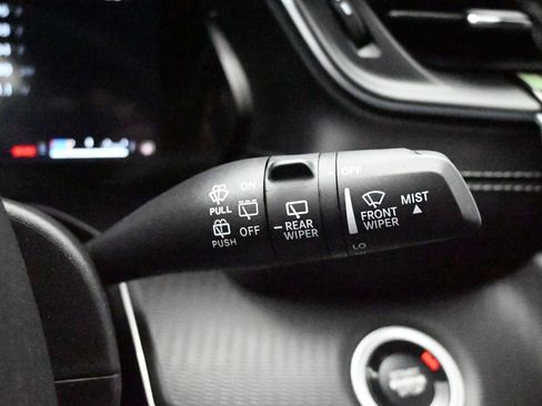 Used 2024 Jeep Grand Cherokee L Laredo w/ Luxury Tech Group I image 32