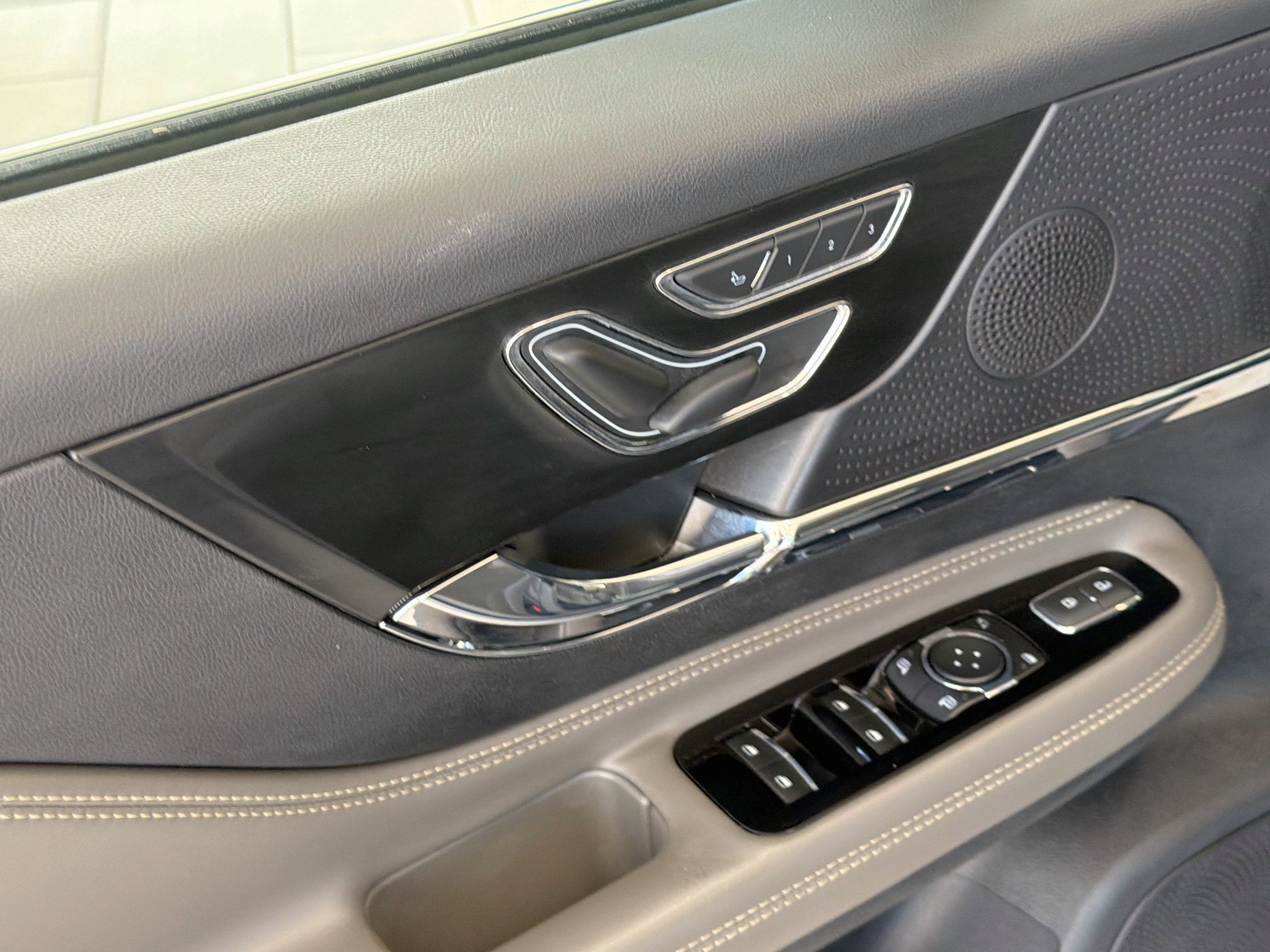 Certified 2023 Lincoln Corsair FWD image 17