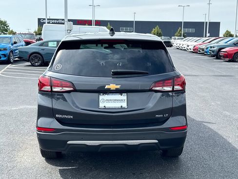 Used 2023 Chevrolet Equinox LT AWD/4WD image 4