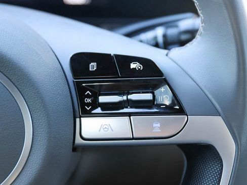 Used 2025 Hyundai Elantra SEL image 28