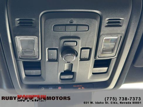 Used 2023 GMC Yukon Denali image 18