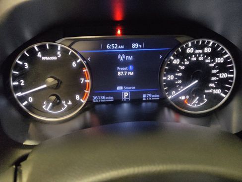 Used 2024 Nissan Altima 2.5 SR w/ SR Premium Package FWD image 23