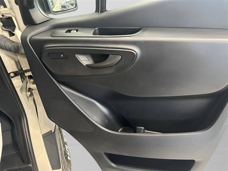 Used 2023 Mercedes-Benz Sprinter 2500 image 14
