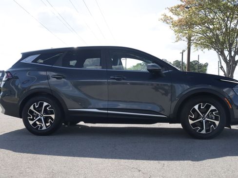 Used 2024 Kia Sportage EX image 6