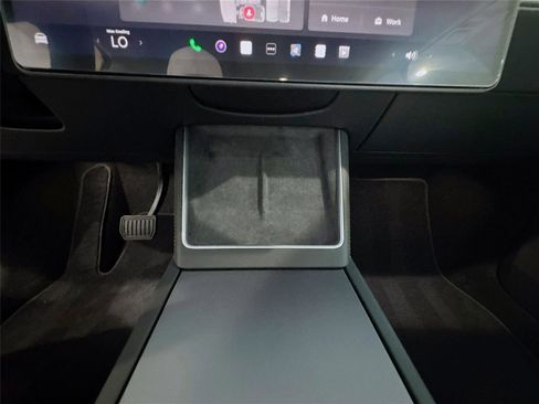 Used 2026 Tesla Model Y Long Range RWD image 14
