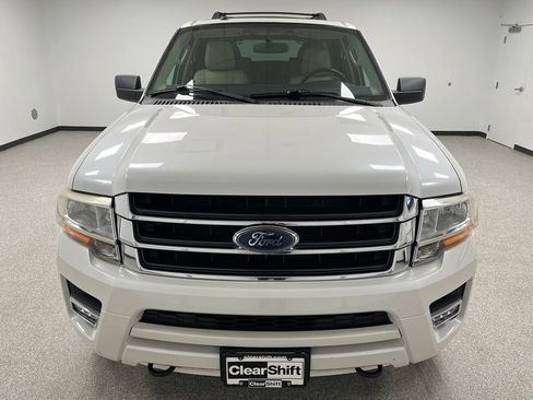 Used 2017 Ford Expedition EL XLT w/ Equipment Group 202A AWD/4WD image 3