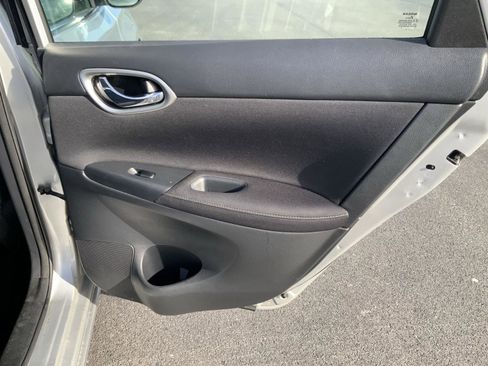 Used 2014 Nissan Sentra SV image 38