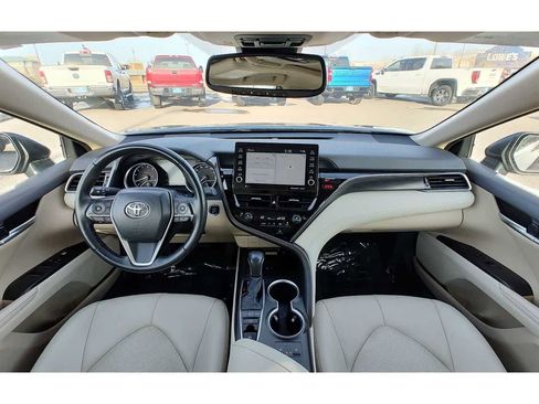 Used 2024 Toyota Camry XLE w/ Cold Weather Package image 11