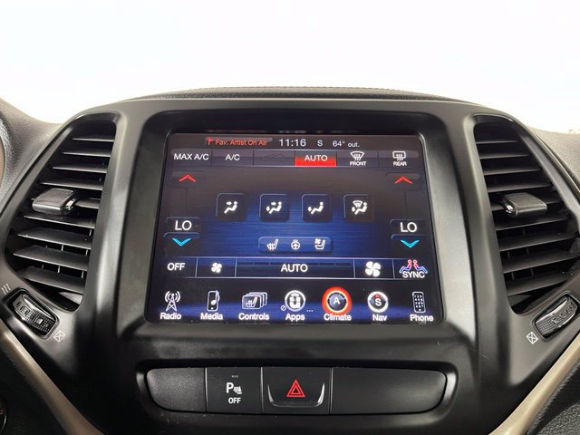 Used 2017 Jeep Cherokee Limited w/ Luxury Group AWD/4WD image 28