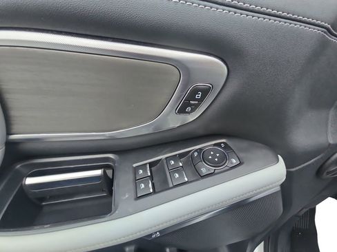 Used 2025 Ford Expedition Max Platinum image 22