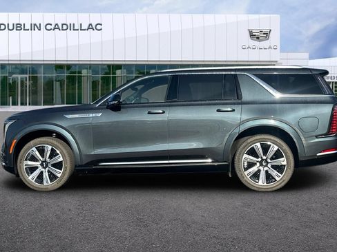 Certified 2026 Cadillac Escalade IQL Luxury AWD/4WD image 7