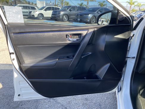 Used 2017 Toyota Corolla SE image 13