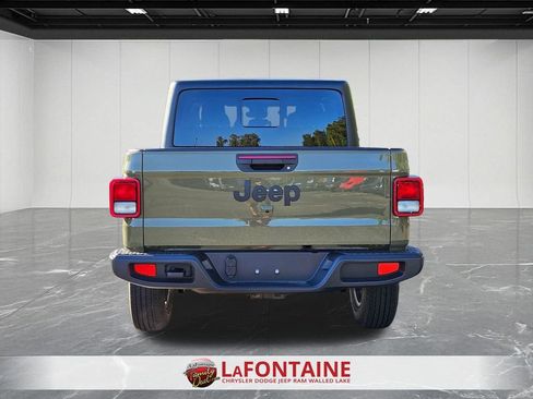 New 2025 Jeep Gladiator Sport image 4