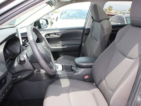 Used 2024 Toyota RAV4 XLE w/ Convenience Package image 12