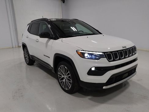 Used 2023 Jeep Compass Limited w/ Elite Group AWD/4WD image 13
