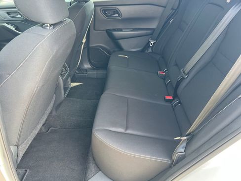 Used 2024 Nissan Rogue S FWD image 15