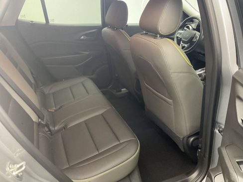 Certified 2025 Chevrolet Trax ACTIV w/ Driver Confidence Package FWD image 25