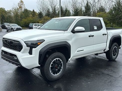New 2025 Toyota Tacoma TRD Off-Road image 2