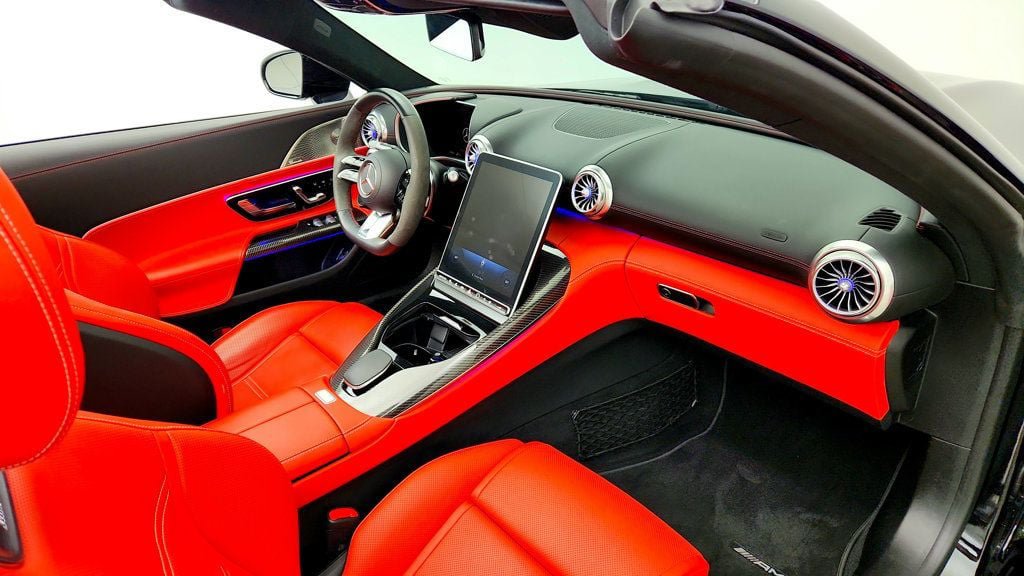 Used 2023 Mercedes-Benz SL 55 AMG 4MATIC image 24