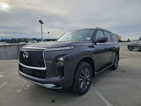 New 2026 INFINITI QX80 Pure image 4