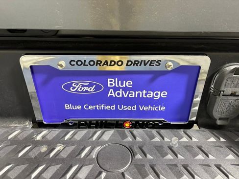 Used 2017 Nissan Titan SV image 31