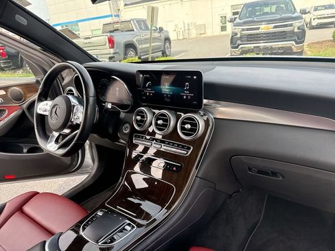 Used 2022 Mercedes-Benz GLC 300 image 26