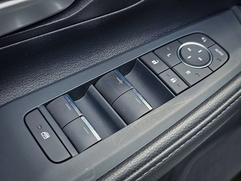 Used 2025 Toyota Grand Highlander AWD image 11