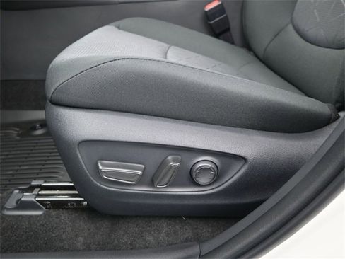 New 2025 Toyota RAV4 XLE w/ Convenience Package image 9